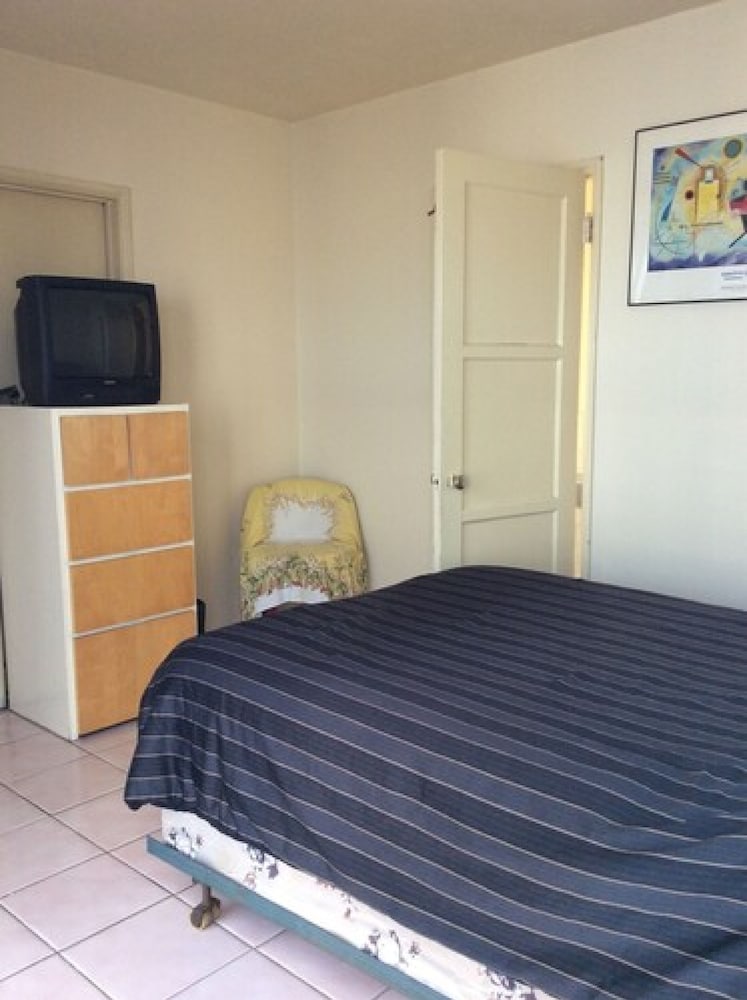 Фото Pavilions Motel