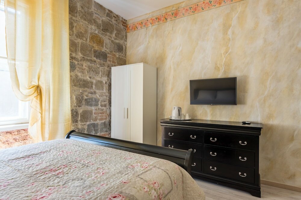 Фото Pietra Rossa Luxury Rooms