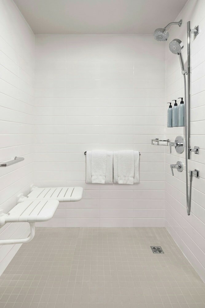 Фото Residence Inn by Marriott Montreal Airport