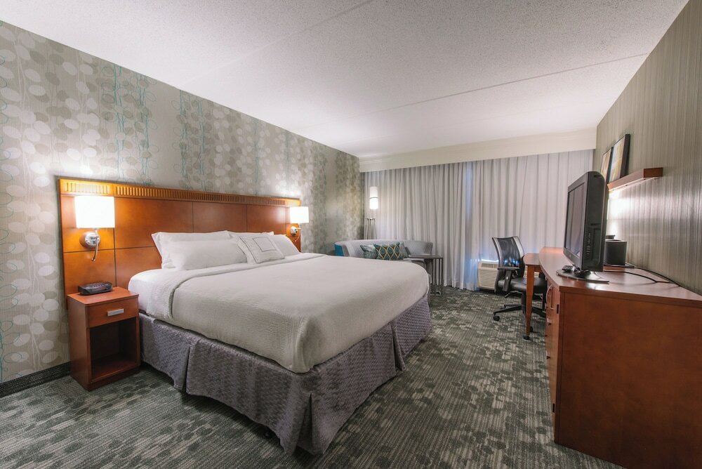 Фото Courtyard by Marriott Nashua