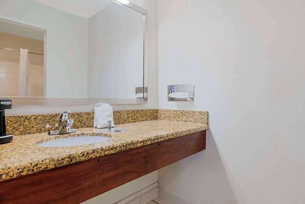 Фото Best Western Santee Lodge