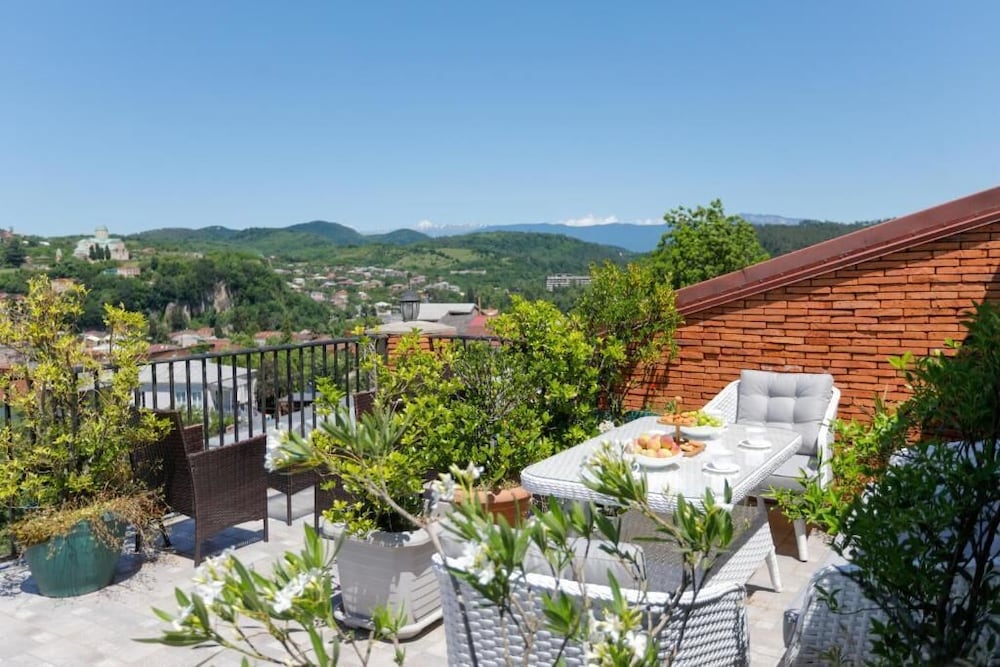 Фото Hotel Terrace Kutaisi