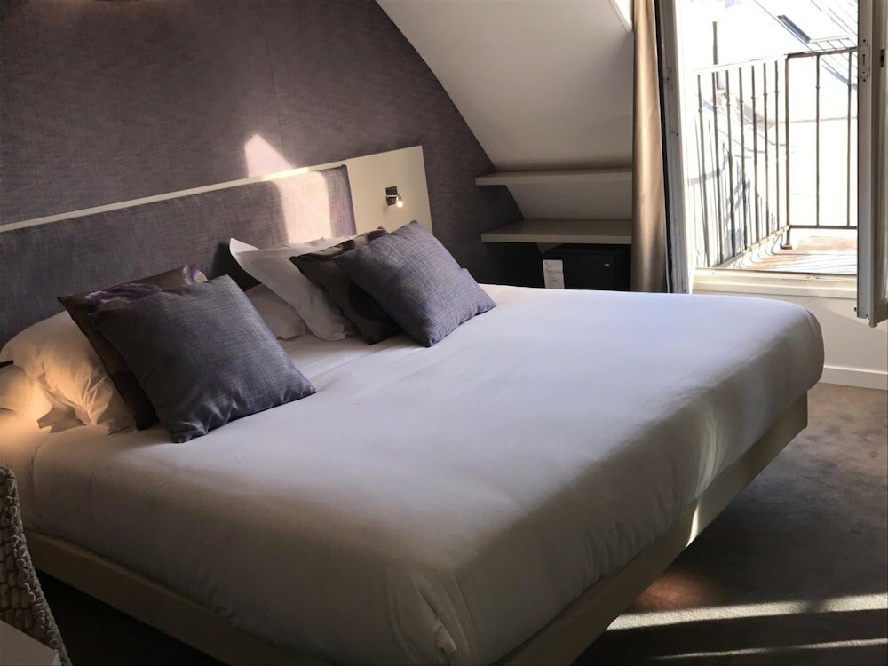 Фото Hôtel Jacques De Molay