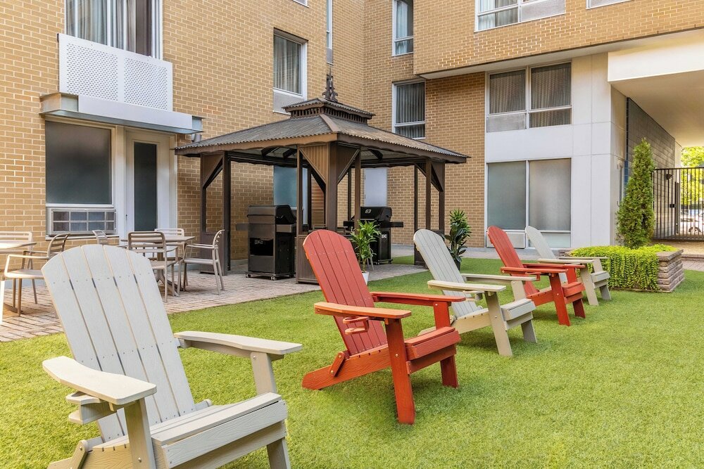 Фото Hotel Saint-Laurent Montreal