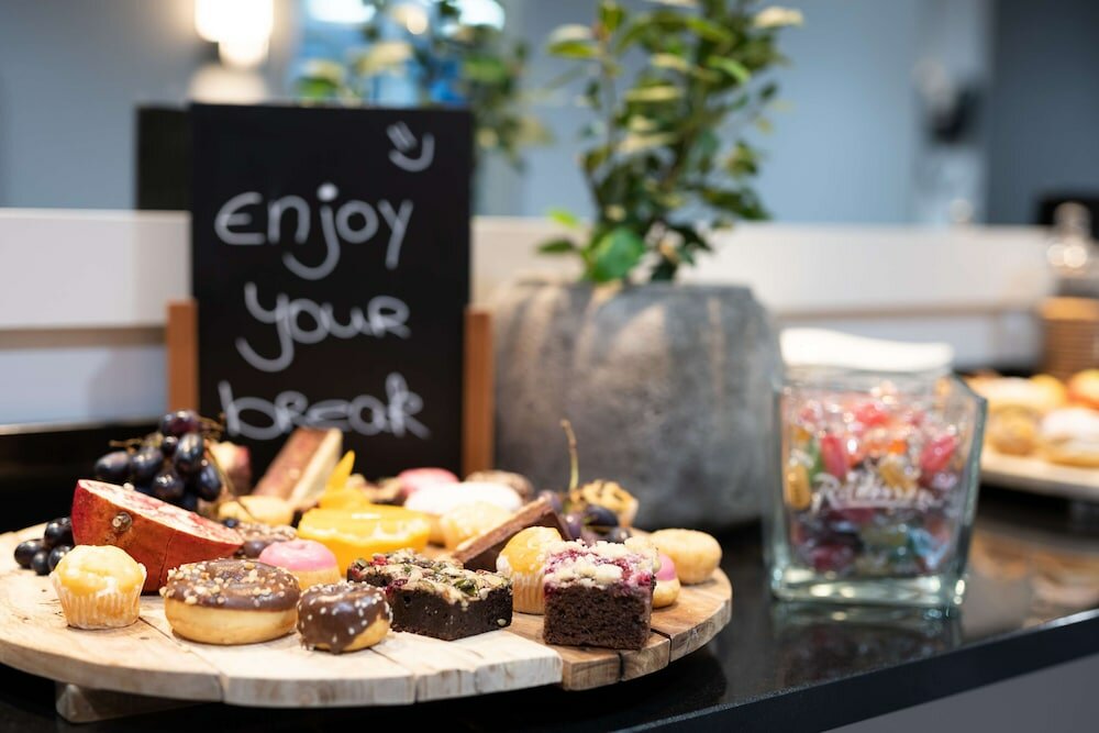 Фото Park Inn by Radisson Zurich Airport