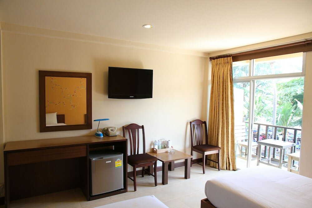 Фото Opal House Hotel & Restaurant