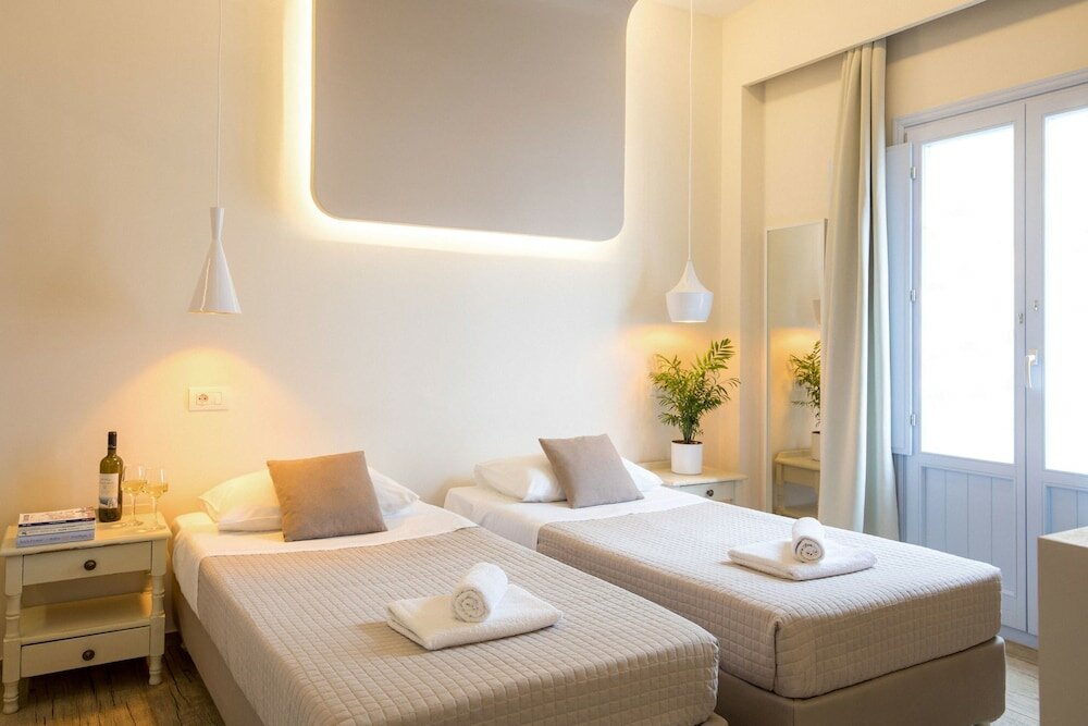 Фото Light Blue Window Kamari