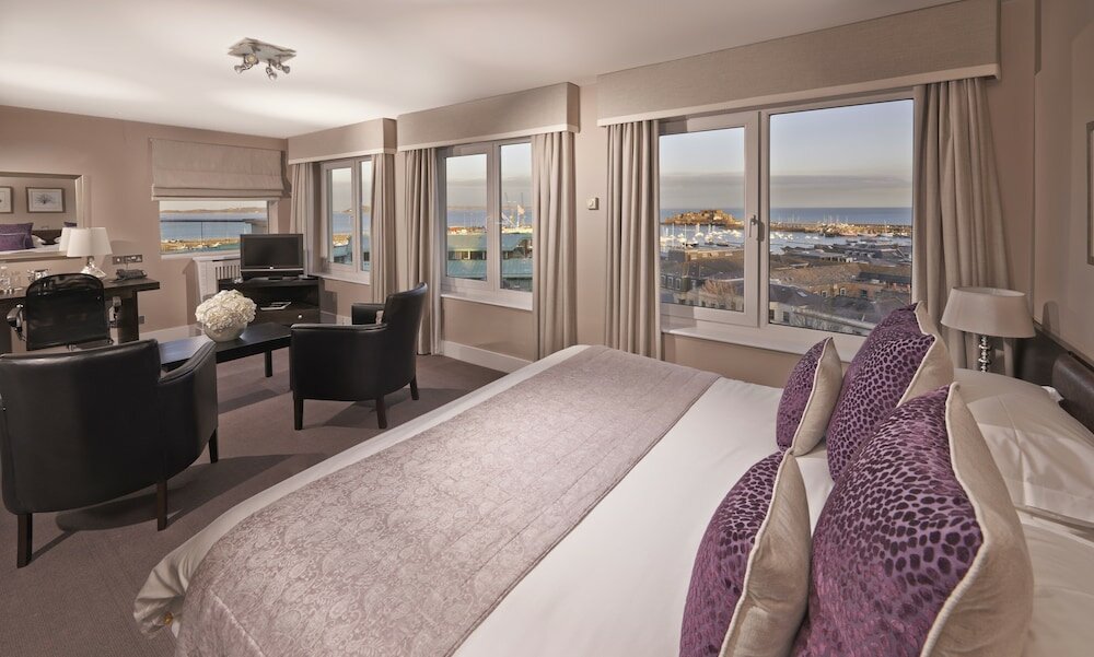 Фото La Fregate Hotel