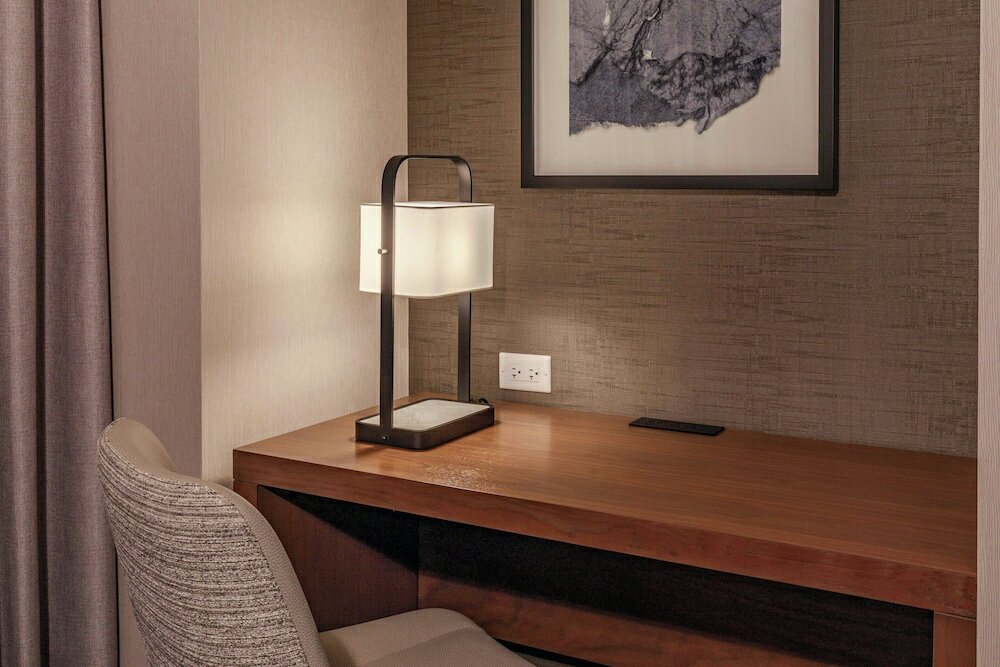 Фото Renaissance Boston Waterfront Hotel