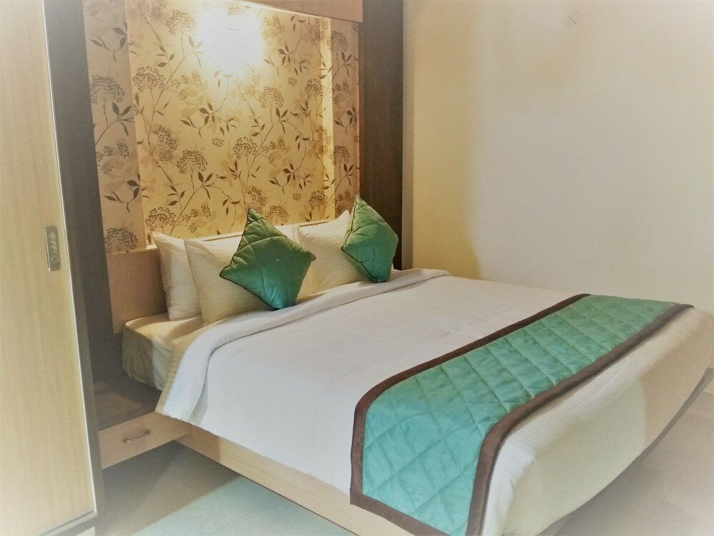 Фото White Castle Corporate Residences