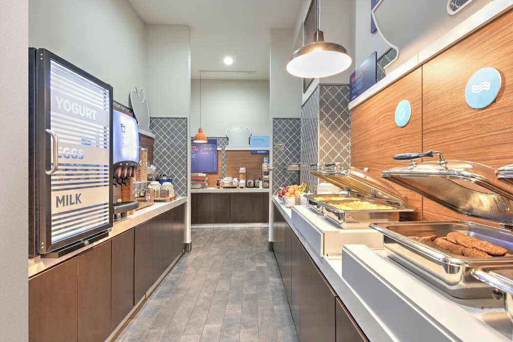 Фото Holiday Inn Express Dallas Downtown, an Ihg Hotel