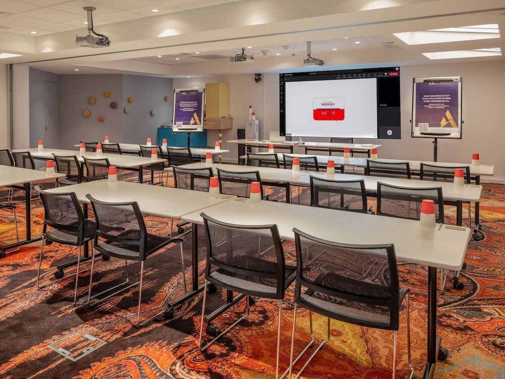 Фото Hotel Mercure Paris Centre Gare Montparnasse