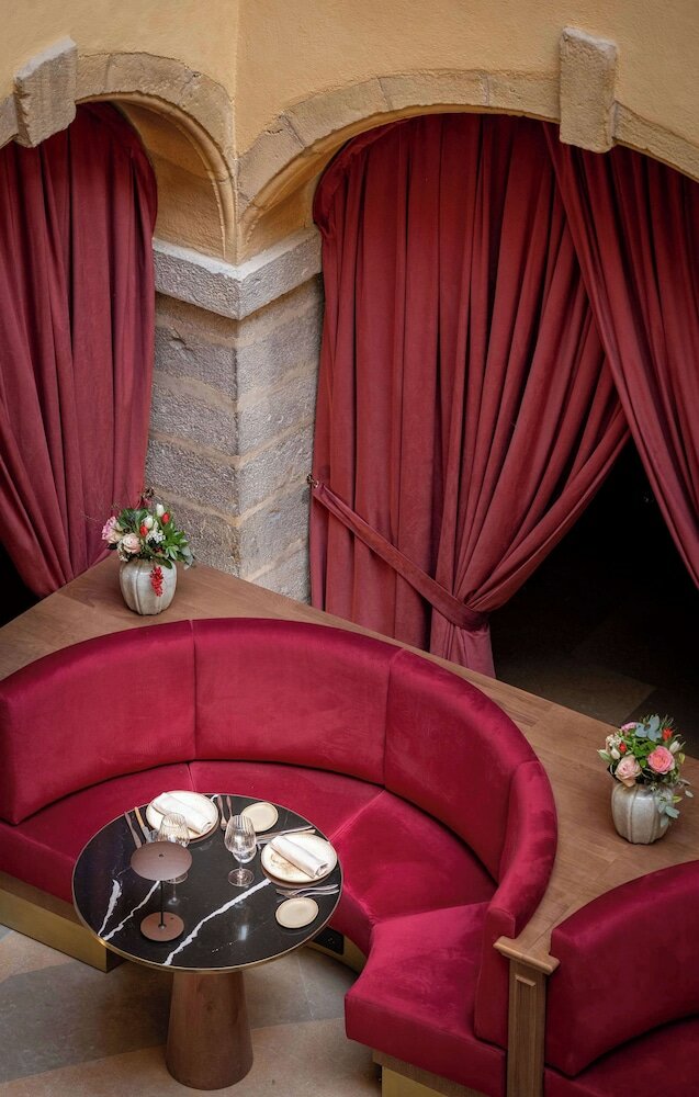 Фото Cour des Loges Lyon, A Radisson Collection Hotel