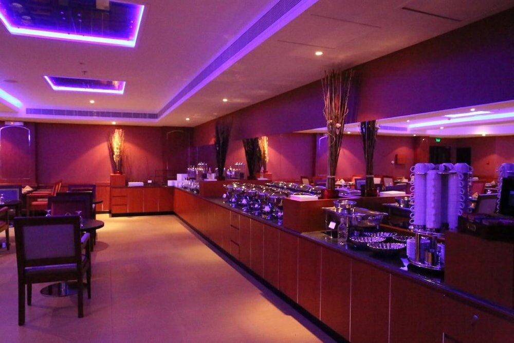 Фото Royal Phoenicia Hotel