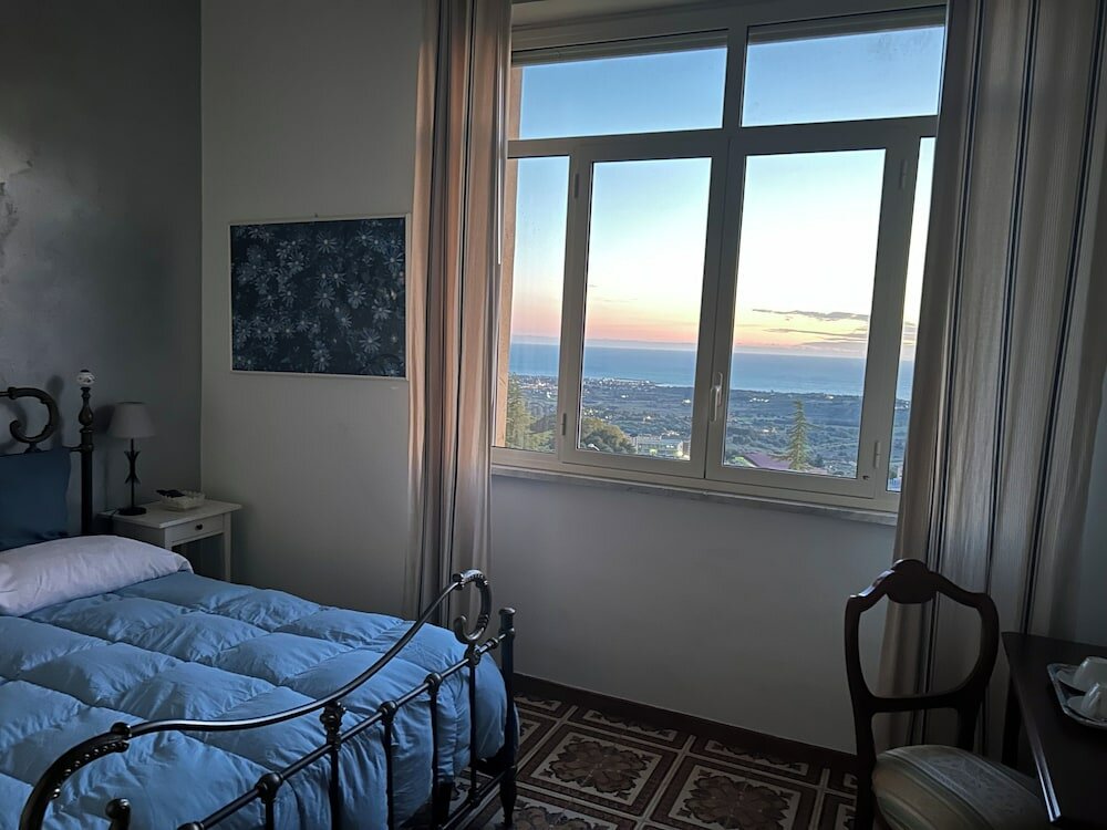 Фото B&b La finestra sulla valle