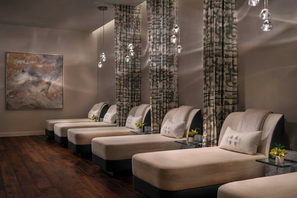 Фото The Ritz-Carlton Residences, Waikiki Beach