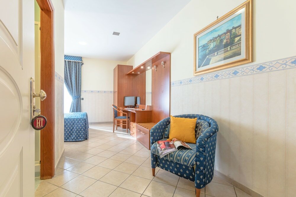 Фото Hotel Traiano