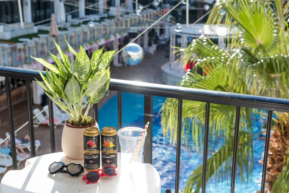 Фото Ibiza Rocks Hotel