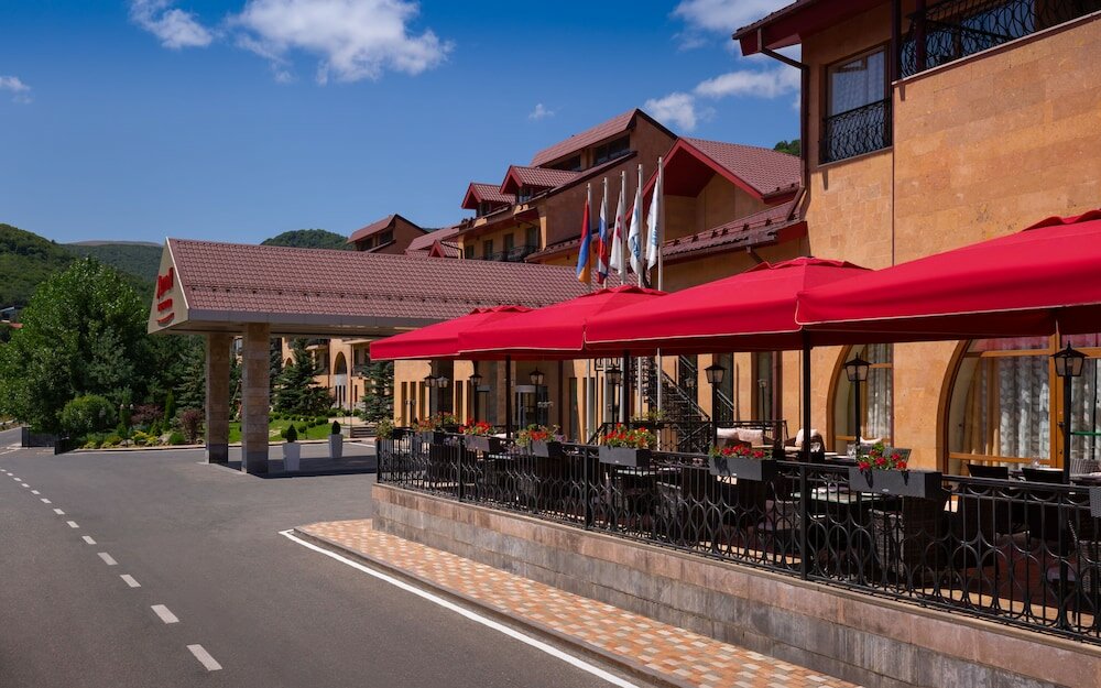 Фото Цахкадзор Марриотт