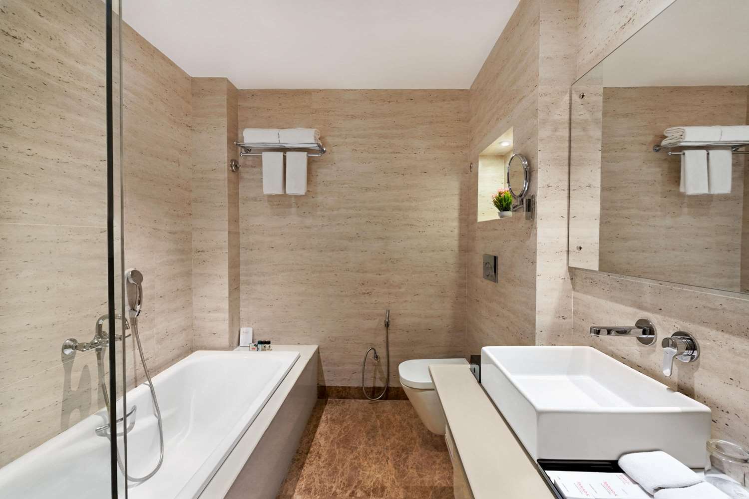 Фото Ramada by Wyndham Aligarh Gt Road