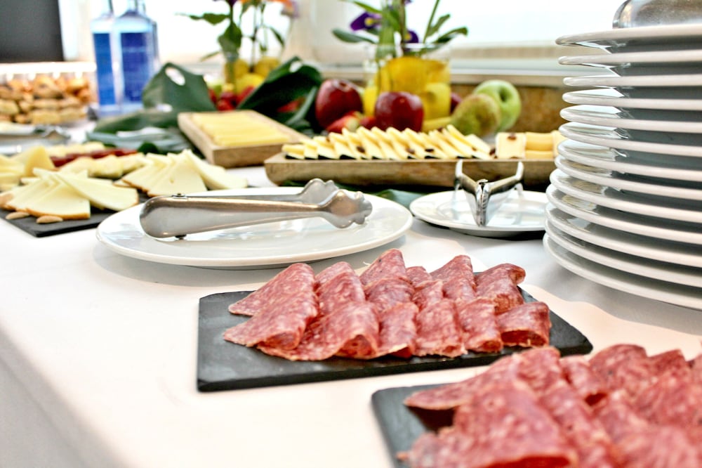 Фото Hotel Villamadrid