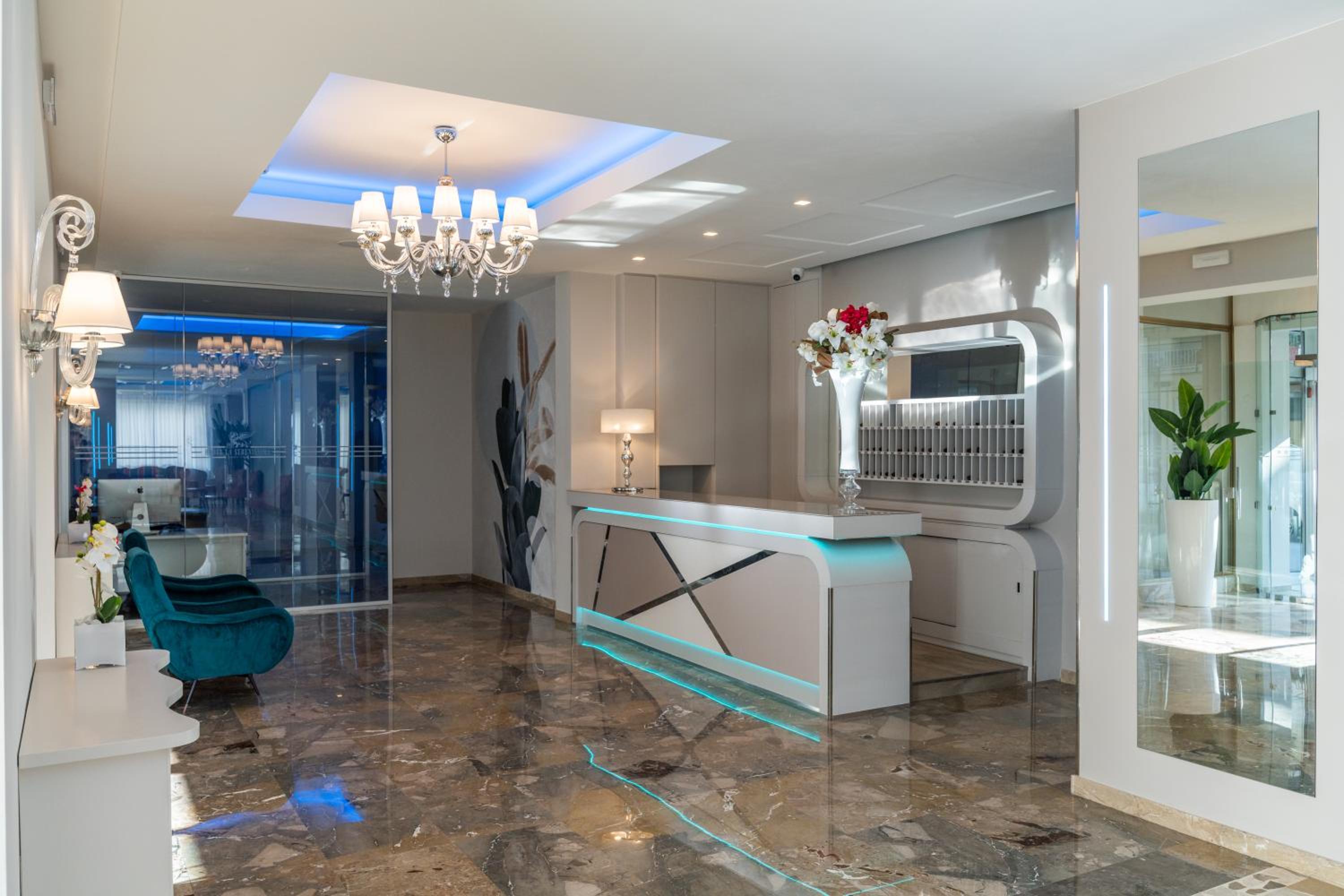 Фото отеля 2