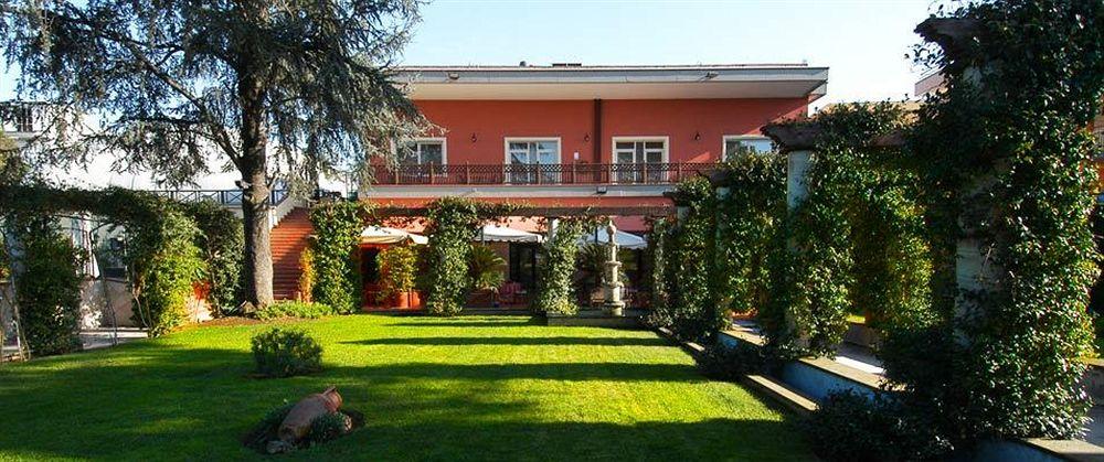 Фото Pamaran Hotel