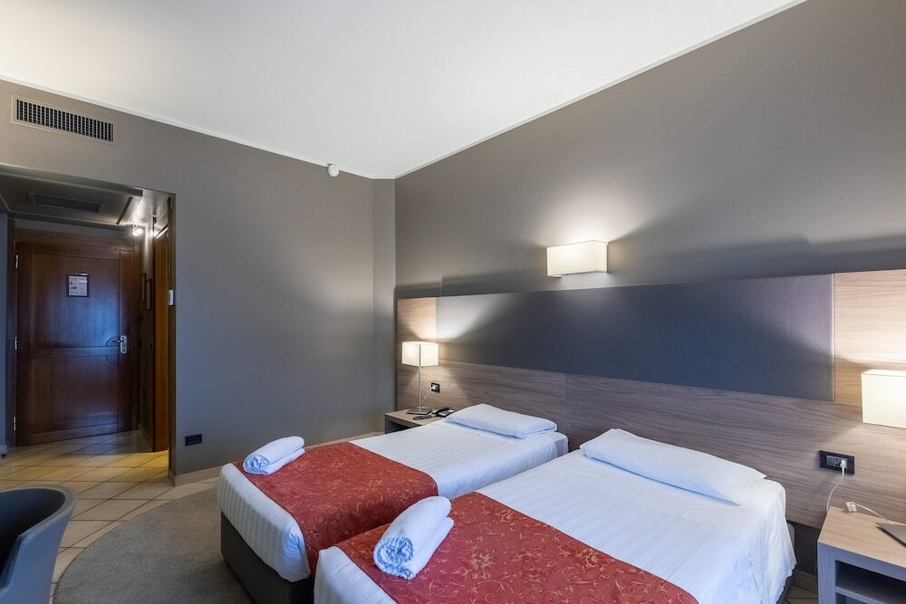 Фото Hotel Sunflower