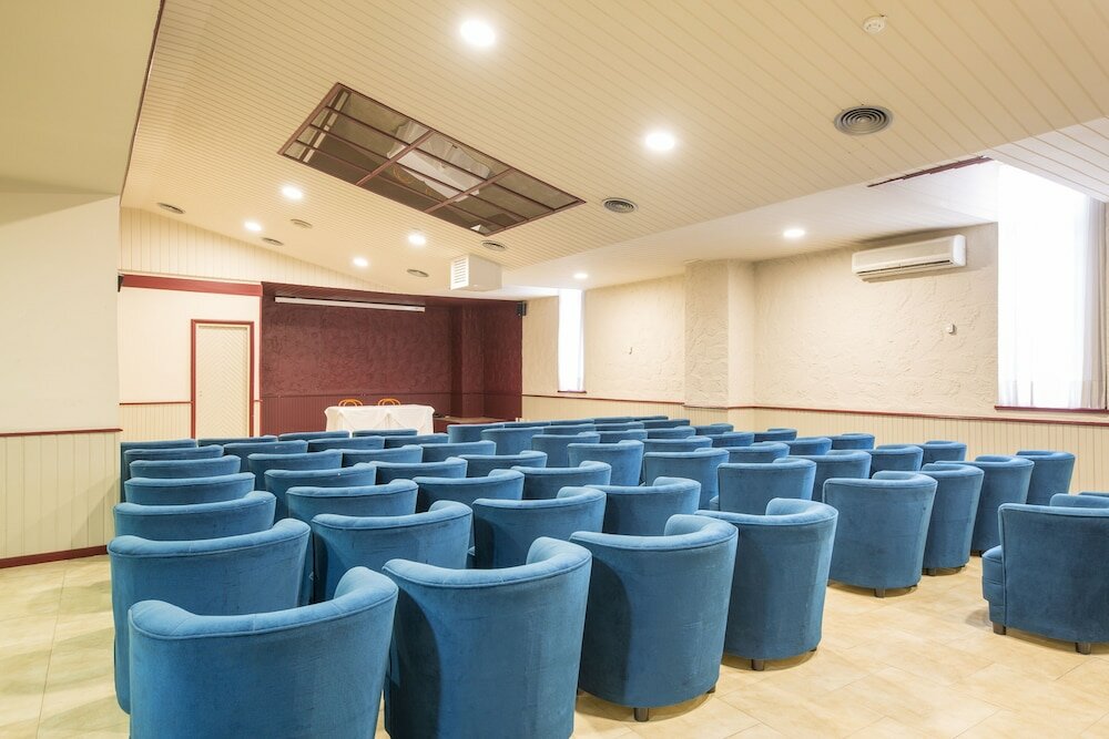 Фото Hotel Las Palmeras Affiliated by Fergus