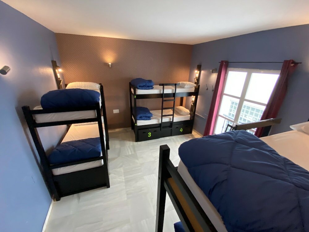 Фото Oasis Backpackers' Palace Seville