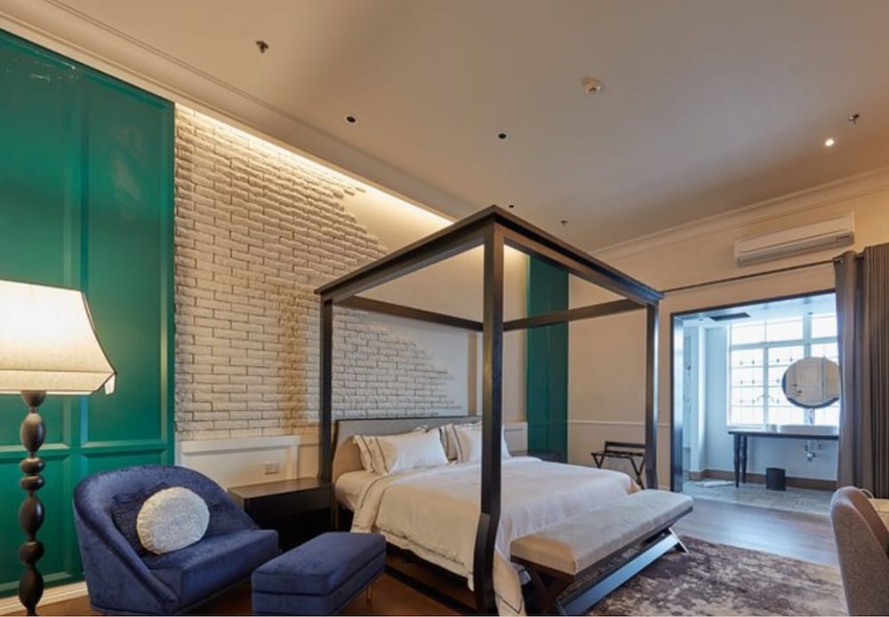 Фото The Edison George Town