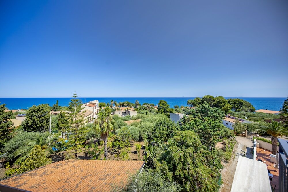 Фото Hotel Baia Del Capitano