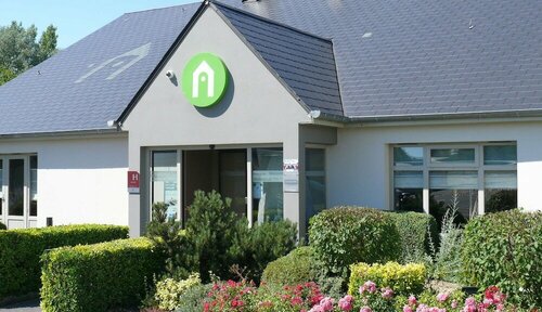 Гостиница Campanile Roissy - Saint Witz в Санлях