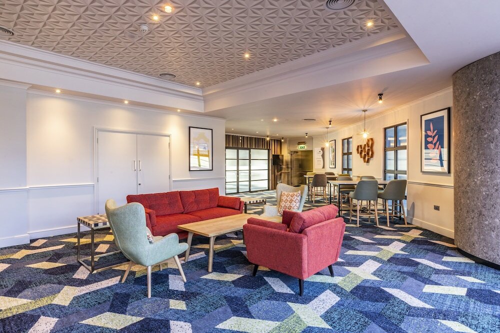 Фото Holiday Inn London - Sutton, an Ihg Hotel