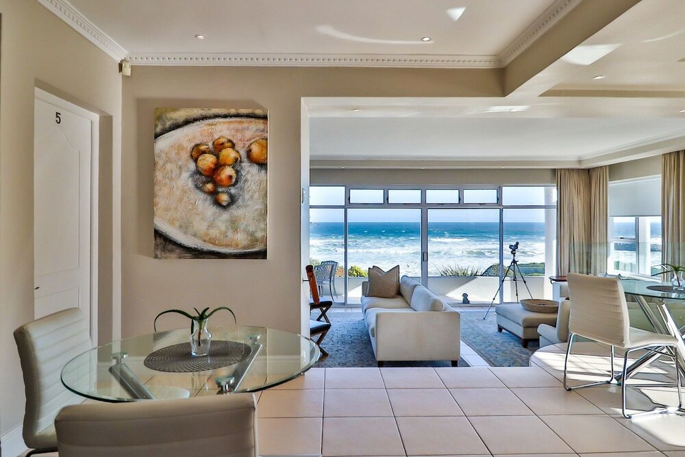 Фото Hermanus Beachfront Lodge