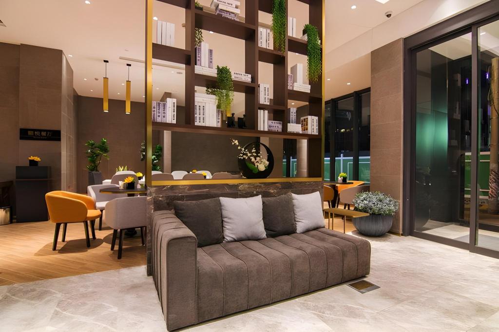 Фото Yitel Premium Shanghai Lujiazui Yuanshen Road Subway Station