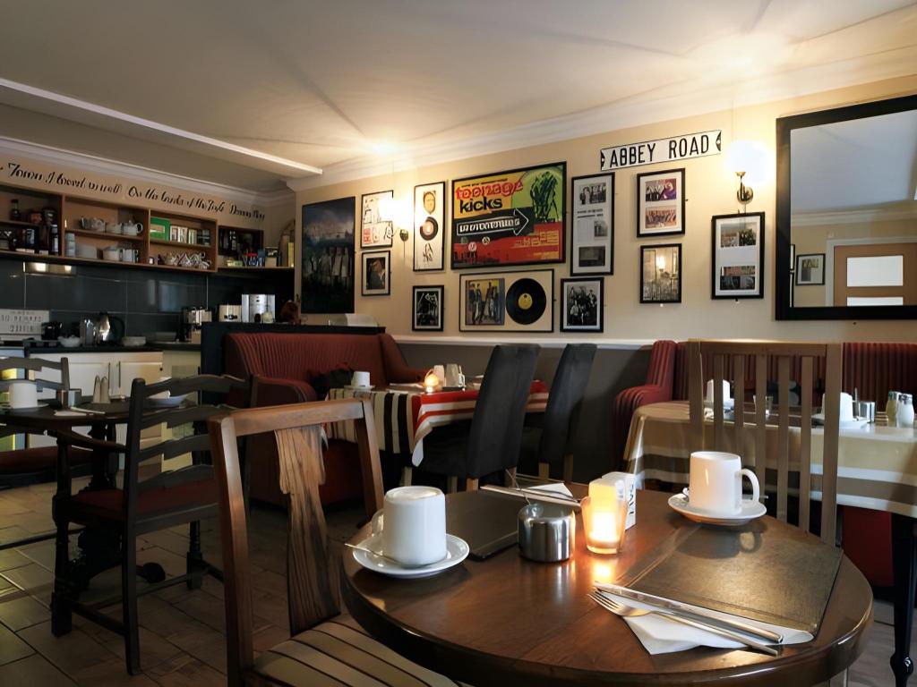 Фото Abbey Bed and Breakfast