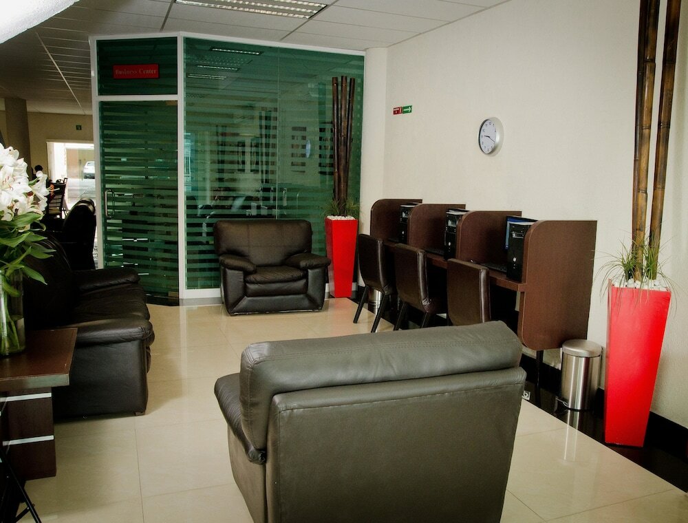 Фото Hotel Portonovo Plaza Centro