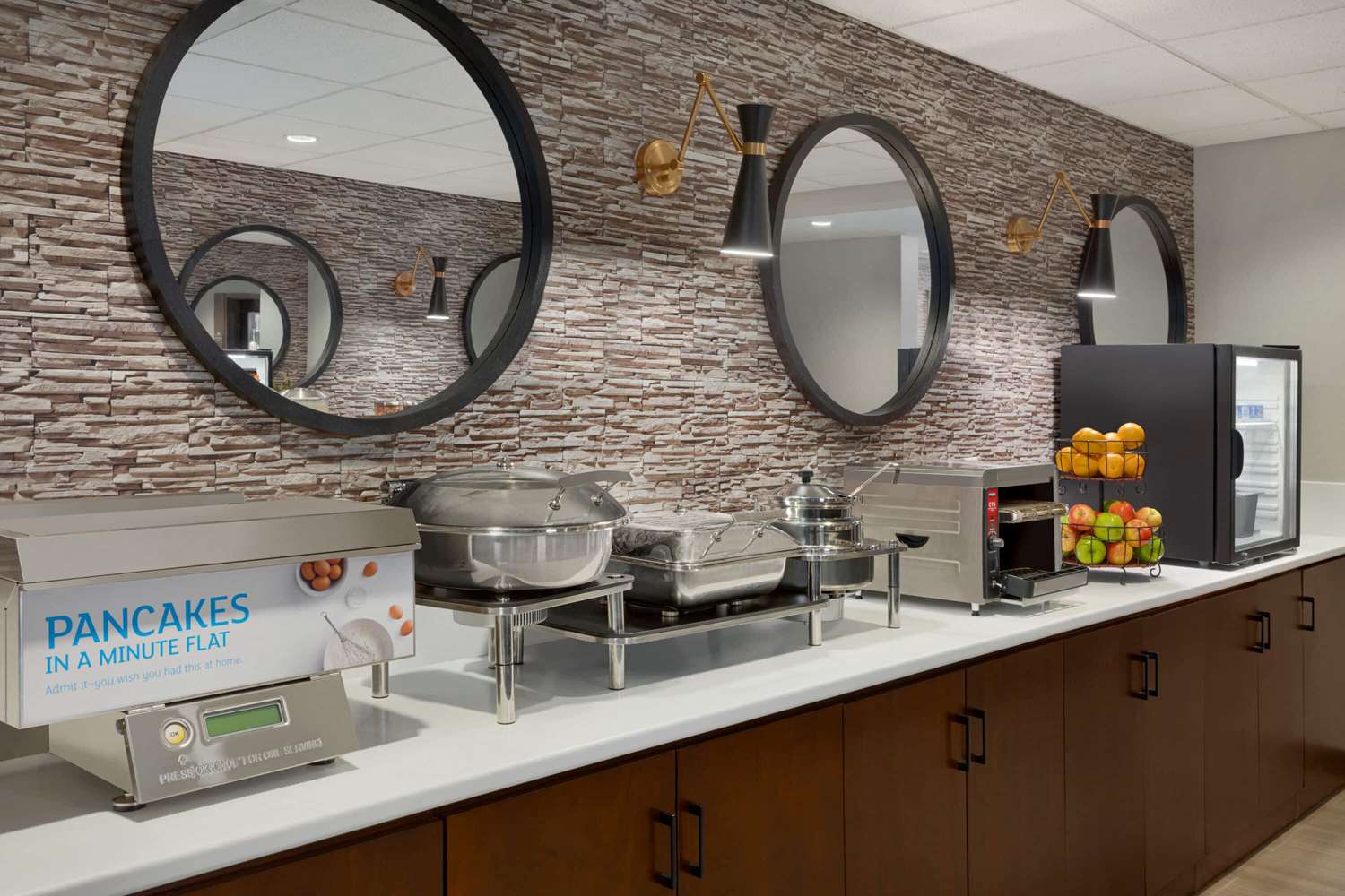 Фото Microtel Inn & Suites by Wyndham Lloydminster