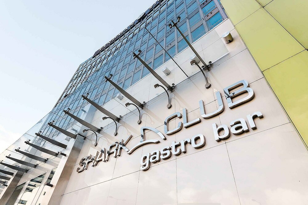 Фото Sandman Signature Newcastle Hotel