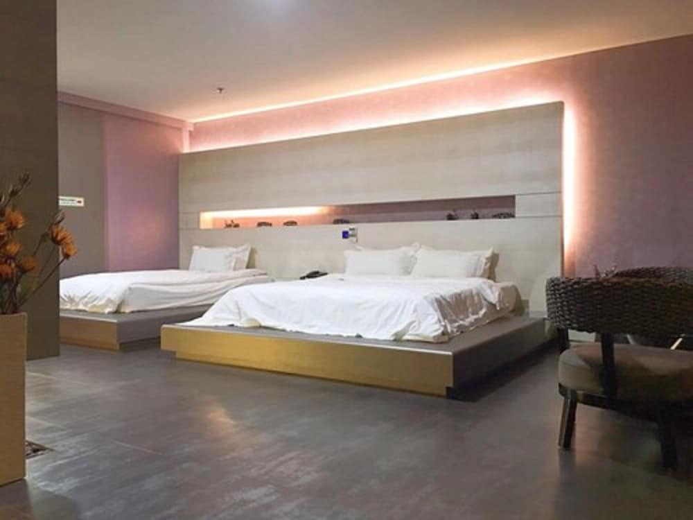 Фото Qingdao Hengbo Hotel