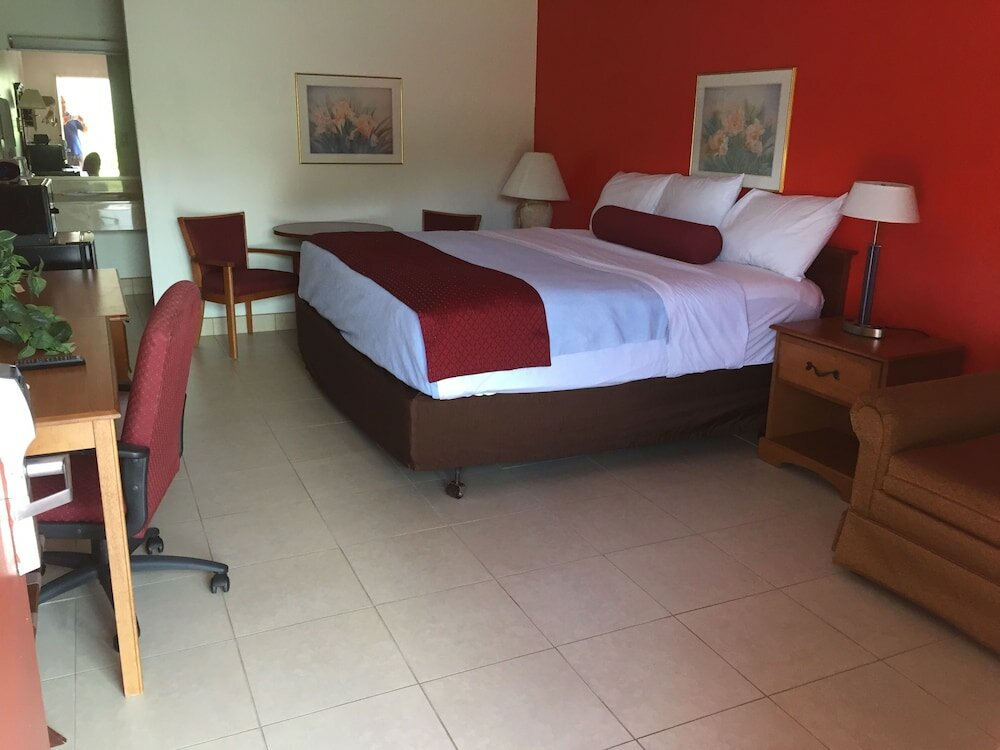 Фото Econo Lodge North
