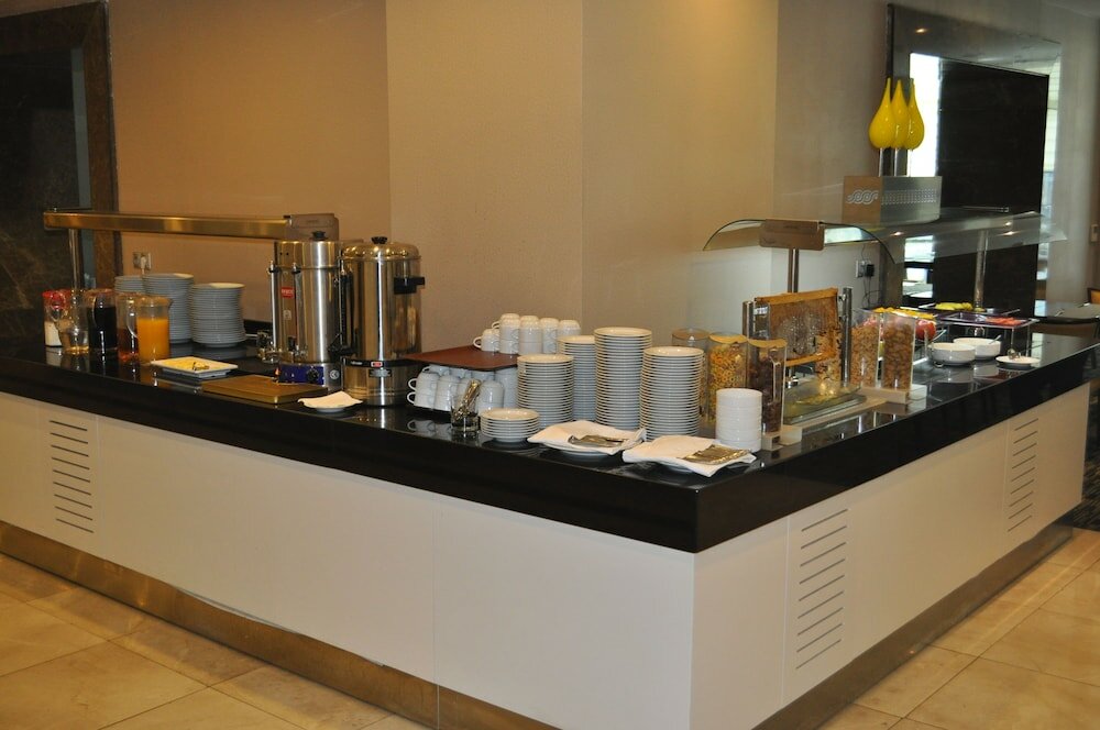 Фото Qafqaz Baku City Hotel & Residences