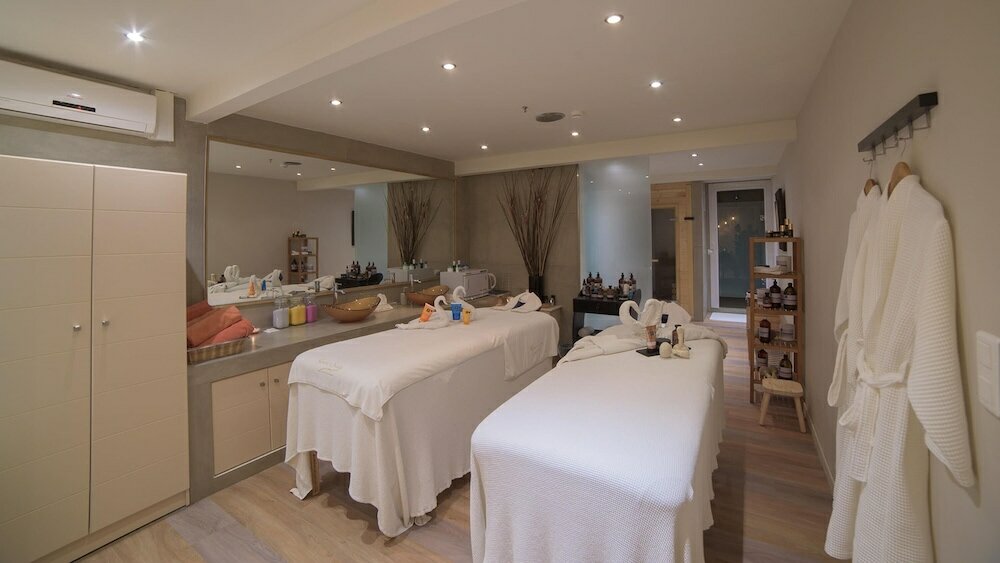 Фото Akron Seascape Resort, a member of Brown Hotels