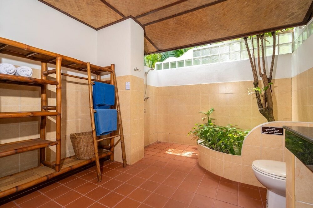 Фото Friendship Beach Resort & Atmanjai Wellness Centre