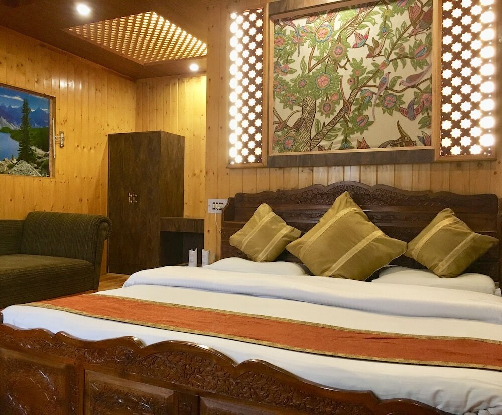 Фото Walisons Hotel