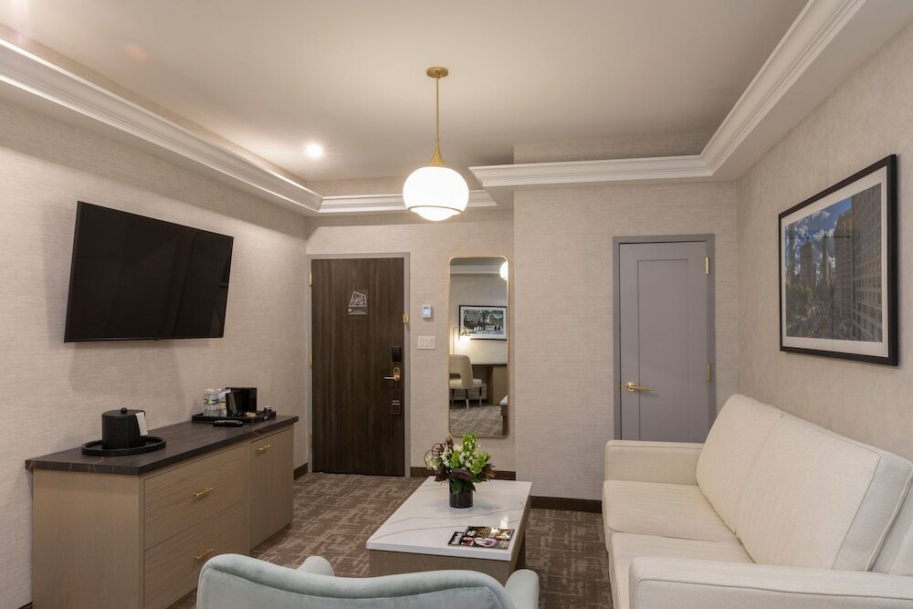 Фото Broadway Plaza Hotel