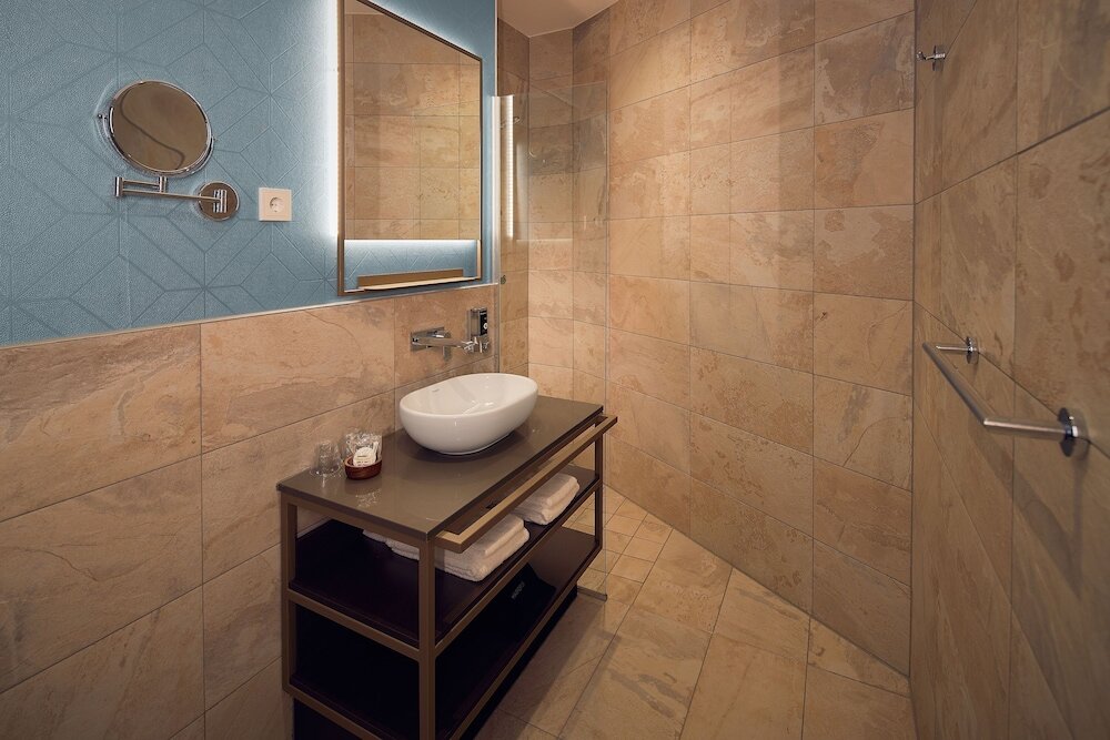 Фото Inntel Hotels Den Haag Marina Beach