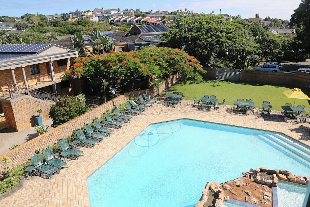 Фото Blue Lagoon Hotel and Conference Centre