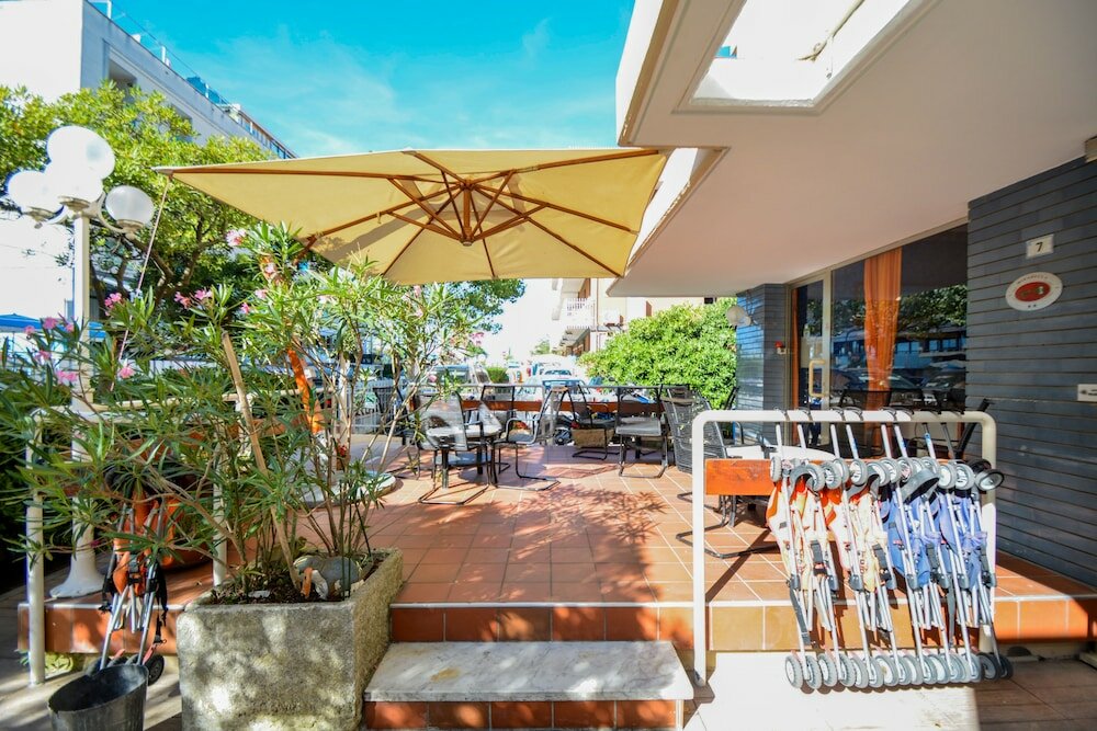 Фото Hotel Mirabella